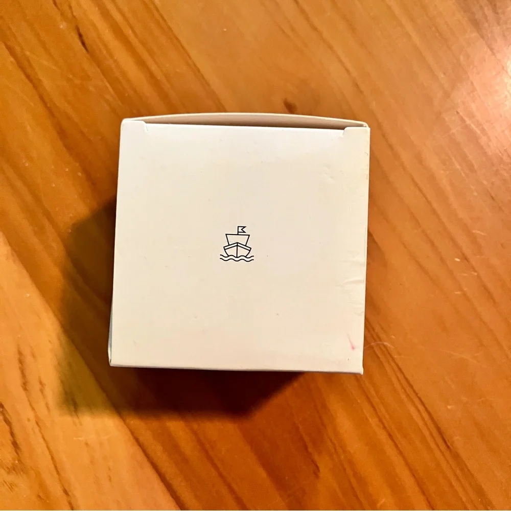 NIB Earth Harbor Azure Neck Cream